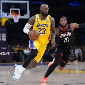 足球比赛直播-湖人3-0领先！火箭遭惊天逆转，25秒仍领先6分，乌度卡教你怎么输