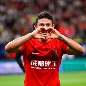 足球视频在线观看-618天！艾克森中超再进球 状态火热有望重返国足